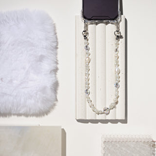 Venus Pearl Trap Wristlet Phone Chain